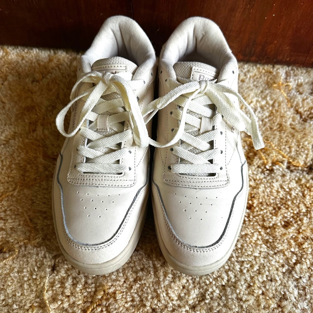 Women’s Reebok Cream leather shoes size 8 1/2.